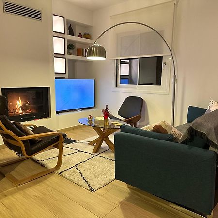 Chic Apartment In Nature, 5-Min Walk To The Beach Kalamáta Kültér fotó