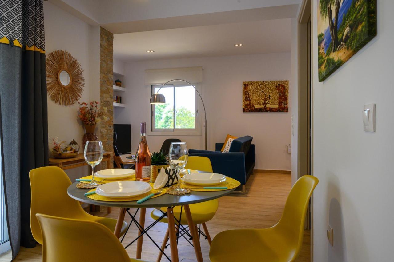 Chic Apartment In Nature, 5-Min Walk To The Beach Kalamáta Kültér fotó