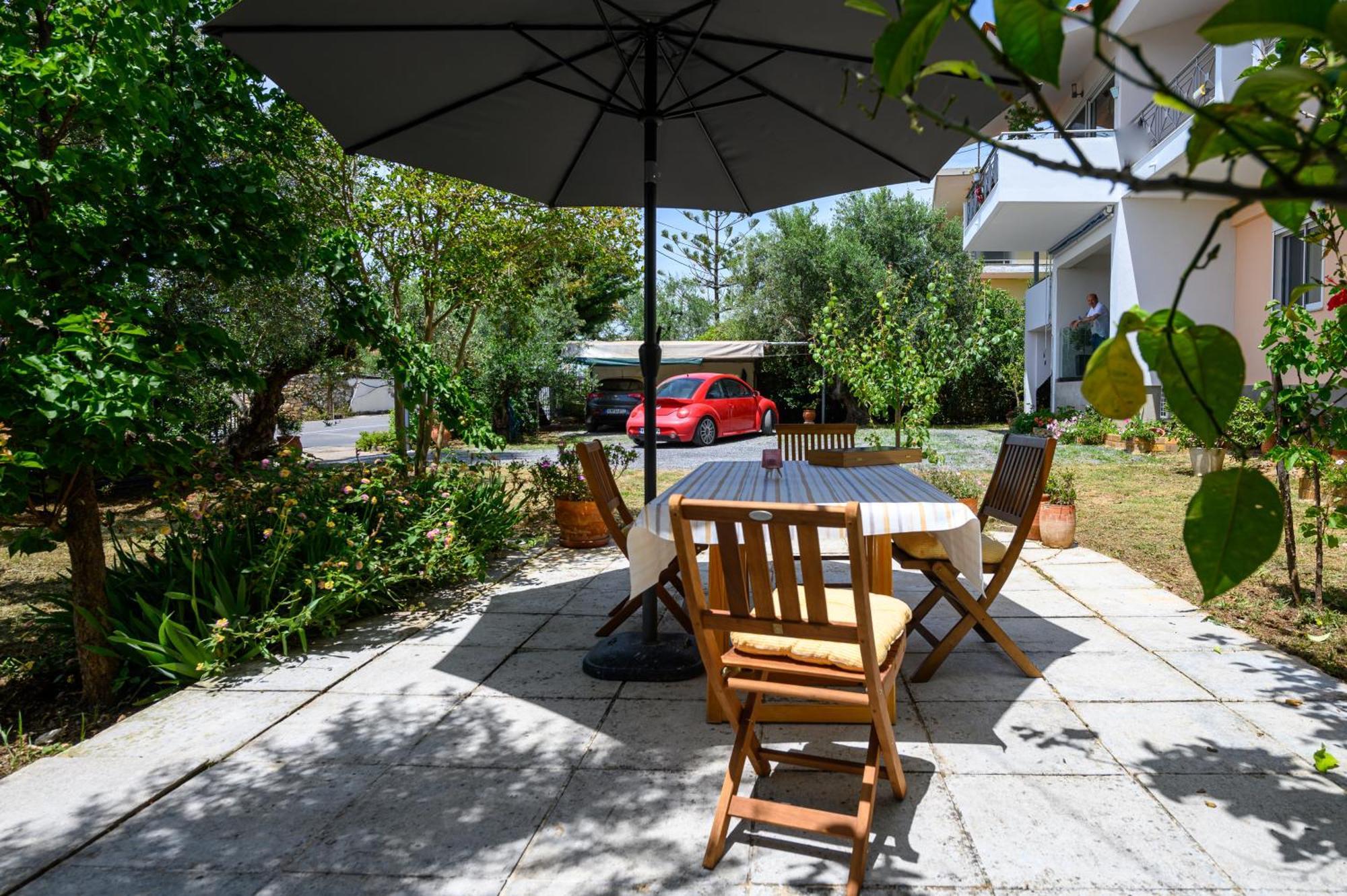 Chic Apartment In Nature, 5-Min Walk To The Beach Kalamáta Kültér fotó